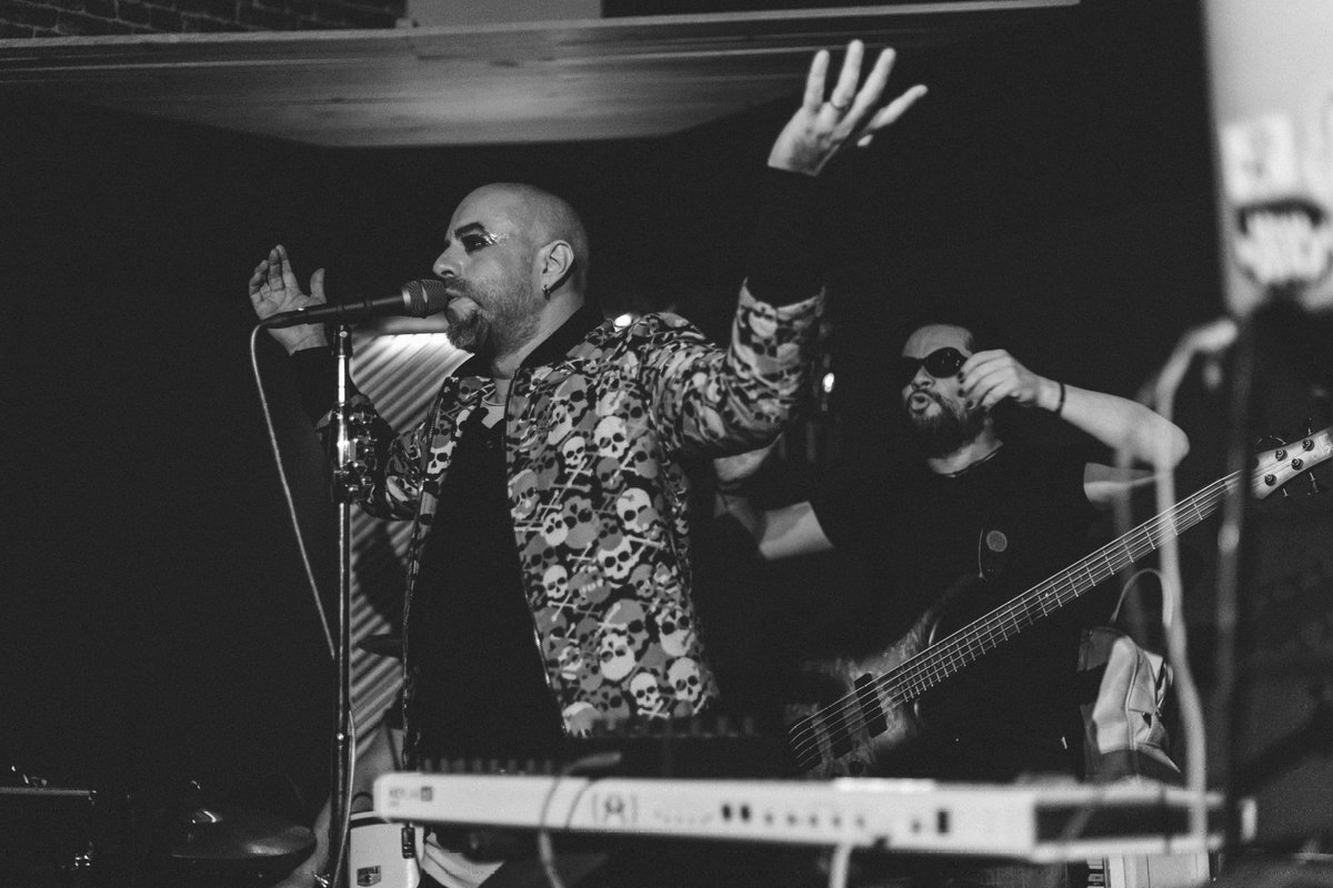 kaleidoscopiomx's tweet photo. El proyecto de electrónica Queretano @tinybarsofsoap, regresó para tocar en el @fororesonante. 
Después de varias presentaciones, la cual incluye una en el @festivalvaiven, volvió a Querétaro para deleitarnos en una noche llena de buenas vibras musicales. ✨

📸 Luis Tierrafria https://t.co/DXXD6h8qUc