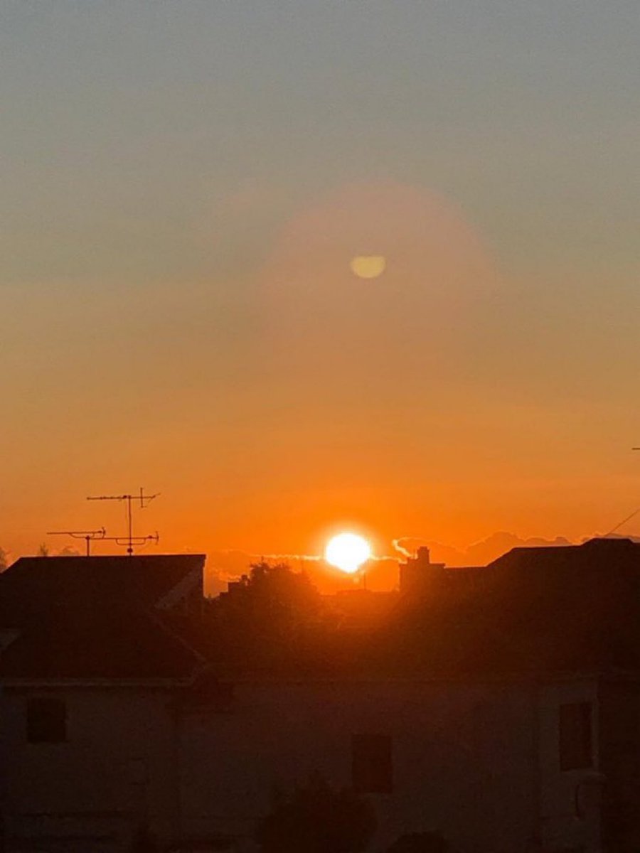 🚶🏻Curtis S. Chin (@curtisschin) on Twitter photo Flashback from a world transformed. I still find it magical when a friend around the world snaps a pic & I receive it a second later—especially so if it’s the first #sunrise of 2021. 😘
A 📸 from early on in our pandemic times. Via <a href="/shurifukunaga/">Shuri Fukunaga</a> on #Jan1 in Tokyo, #Japan. Flashback from a world transformed. I still find it magical when a friend around the world snaps a pic & I receive it a second later—especially so if it’s the first #sunrise of 2021. 😘
A 📸 from early on in our pandemic times. Via <a href="/shurifukunaga/">Shuri Fukunaga</a> on #Jan1 in Tokyo, #Japan.