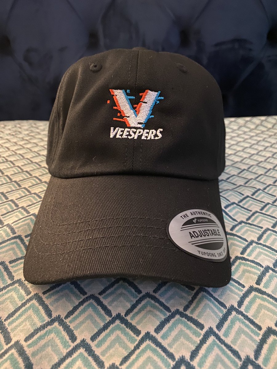 badwolflulu14's tweet photo. @Veespers has merch now!! 👀#twitchstreamer #gamergirl https://t.co/LASiYGVYUv