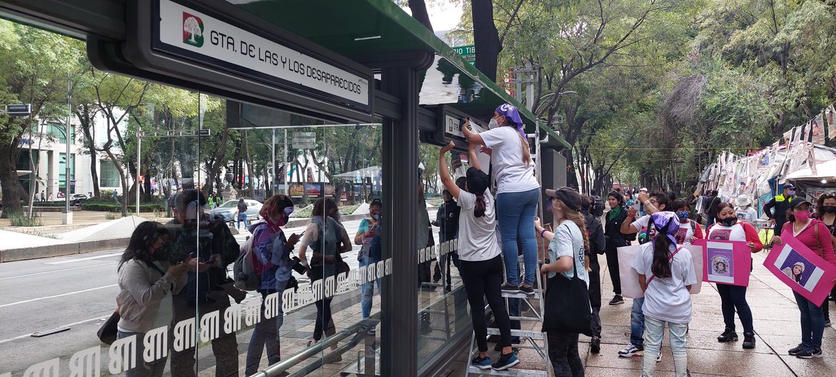GlorietaMx's tweet photo. Hemos cambiado el nombre al parabus a Glorieta de las y los desaparecidos, como parte de las acciones de exigencia de justicia. https://t.co/Nog4Z6MfE1