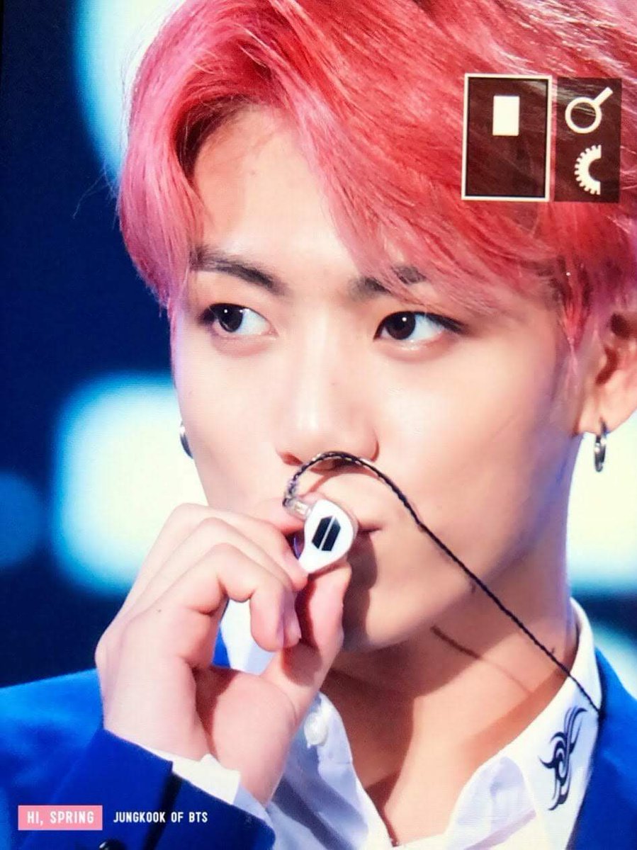 MexiNoonas's tweet photo. Primero, no me vengan a decir "is sisiemg" yo se que no

Nostalgia llega a mi, aparte de las fotos, en el 2018 conocí a mis Noonas, y es una de las mejores cosas que le puedo agradecer a Bangtan
Otra fotito de jk,
@BTS_twt https://t.co/zKrzC3vkVF