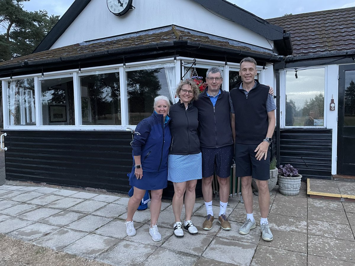 5am we tee 1 Flempton golf course. 71 to go… good game everyone. Please support us: longestdaygolf.macmillan.org.uk/Donation/Index…