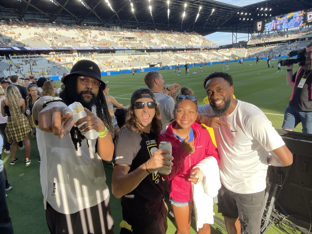 Let’s goooooo crewwww <a href="/FrankieHejduk2/">Frankie Hejduk</a> <a href="/veterancuts/">Veterancuts</a>  💪🏾

#freshmansoccerstar #aryahbeauford #crew
