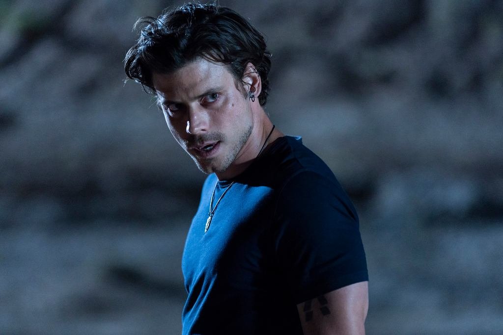 k50cullen's tweet image. In 2017 and 5 Years Ago, #MidnightTexas premiered on @nbc on this day and ended too soon RT and Like if you love this show. (@ArnaudArchives, @DylanBruce, @JasonLewis, @ParisaFH, @ArielleKebbel, @YulVazquez, #SeanBridgers, @PMensahOnline, @sarahramos, @monicabreen,