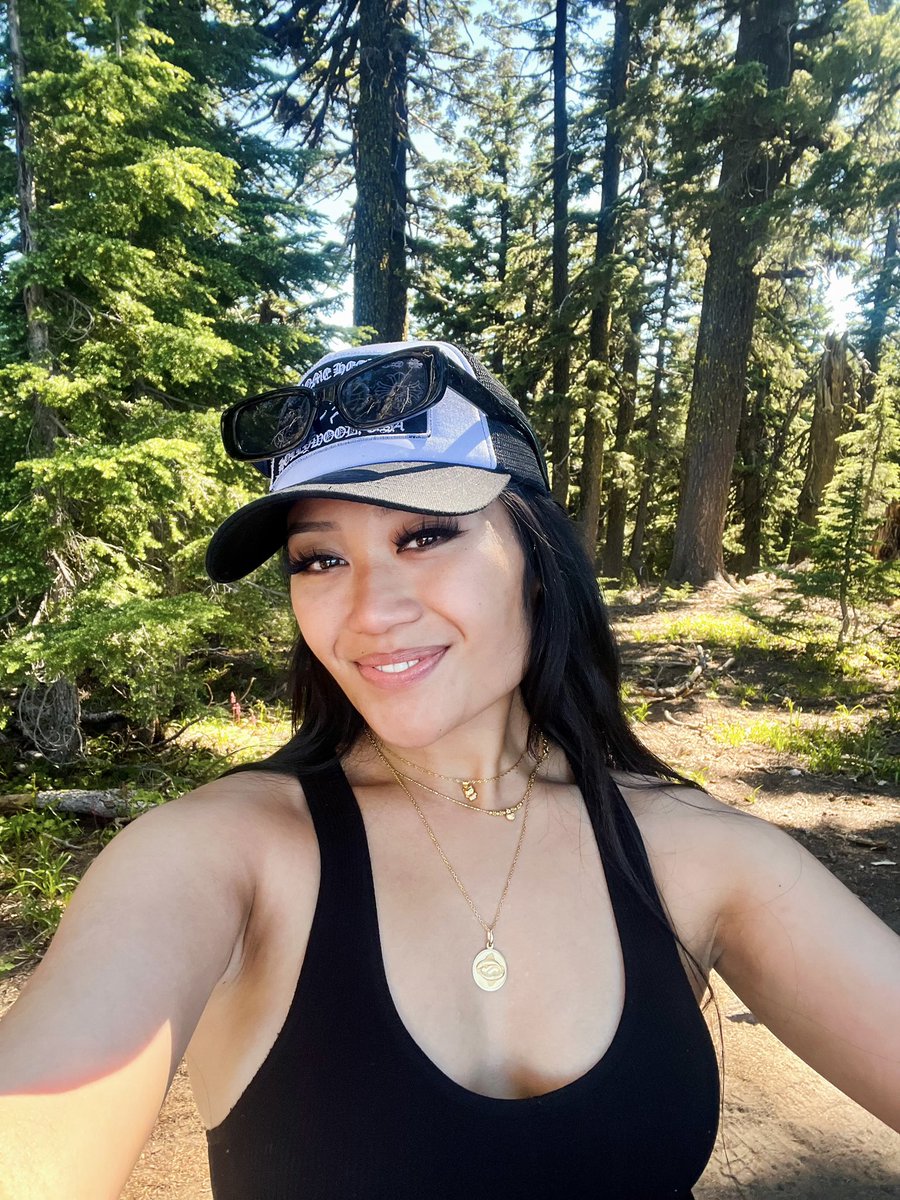 CLGLEXI's tweet photo. shedding and becoming ☀️🫶 https://t.co/6SPUvOIFjT
