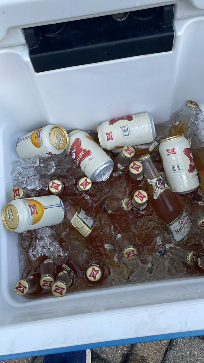 sptpoker's tweet photo. Cards are almost in the air for Event 179, The Champfest Open! Let’s go @millerhighlife , show some love! #Champfest https://t.co/2kADhgJO0N