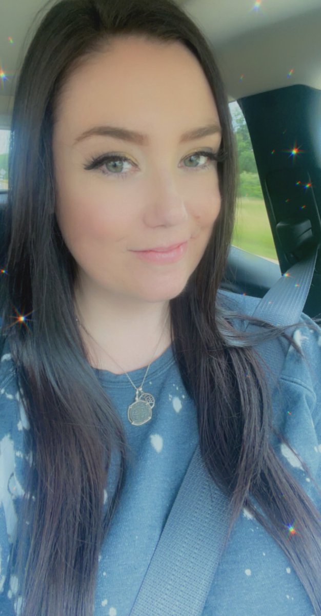 CountessHana's tweet image. Goodbye red and hello brunette. Idk how I feel about it yet 😅 #emotionaldamage #everythingisok