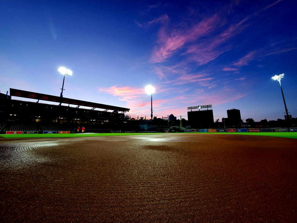WooSoxGrounds's tweet photo. Infield is flooded and ready to go for tomorrow's series finale. #BaseballSunset https://t.co/81gHm2w5AZ