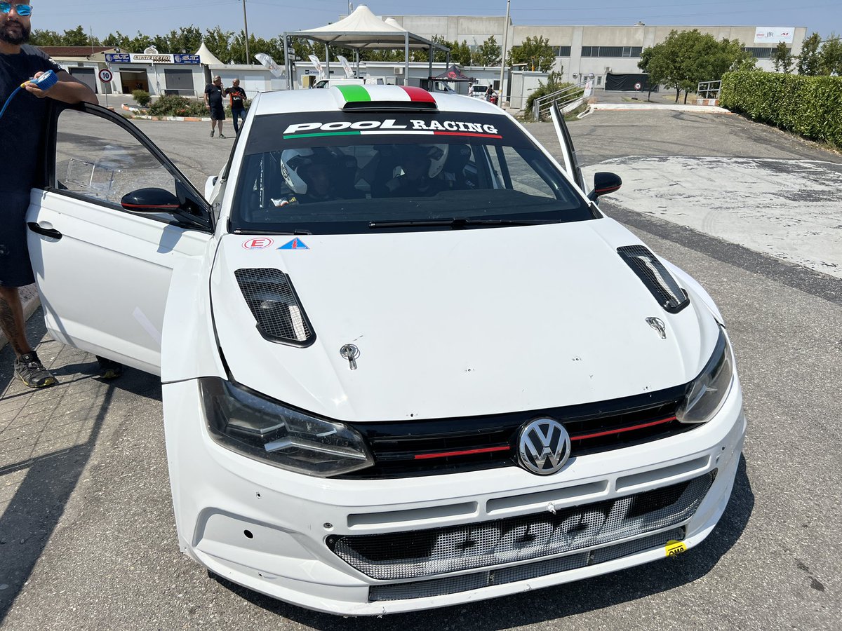 totoriolo's tweet photo. Oggi ci troviamo a #castellettocircuit, per un corso di guida esclusivo a bordo della #Polo GTI R5 e della #208Rally4.

Per info contattami! 😎

#targaracingclub #cstsport #castellettodibranduzzo #poolracing #sunprod #kaaracing https://t.co/9F732Saq9L
