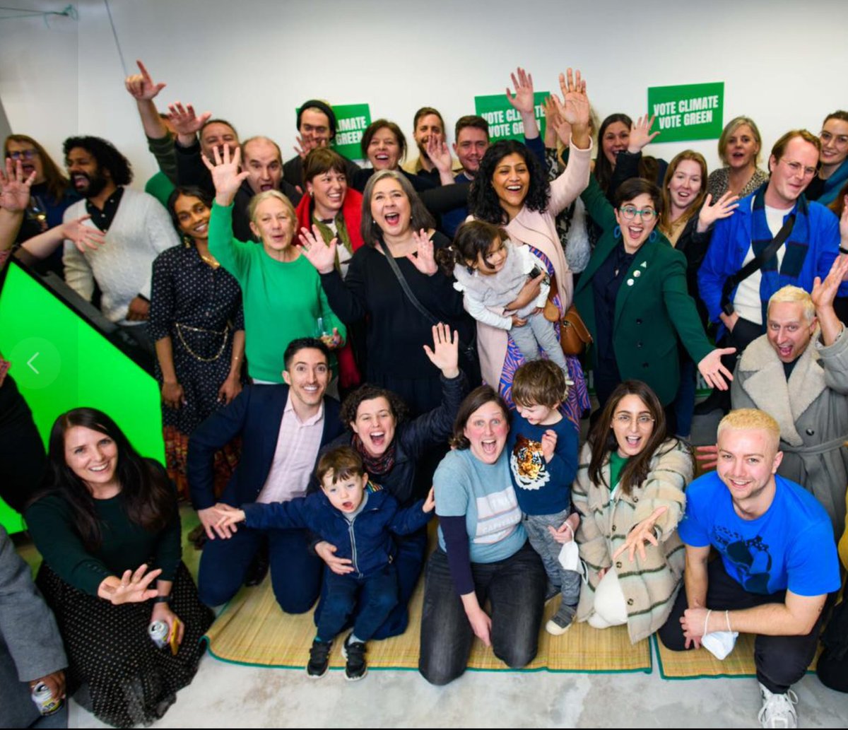andre_byrne's tweet photo. Low turnout for campaign office launch for #Greens @GabrielledeVie run at #Richmond. No @AdamBandt , @amandastonegrn, #sophiewade!! Launched by #birthparent @SamanthaRatnam. Fear could be a #COVID19Aus #superspreader with no masks on site!!! #springst https://t.co/DrZlP6bAFh