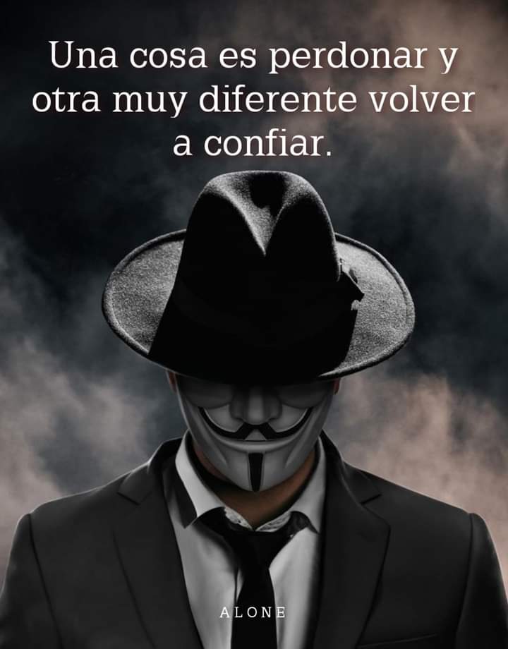 arms_wa's tweet photo. Plan inteligencia que la debe la paga. Sea como los Federalist. De civil , chaleco antibala bajo la camisa, pistolone con revolvon.  Placa en la billetera. Radio en la oreja dela Central de inteligencia de camaras en movimientos. No deberle a nadien un favor. https://t.co/P45gN4AqWJ