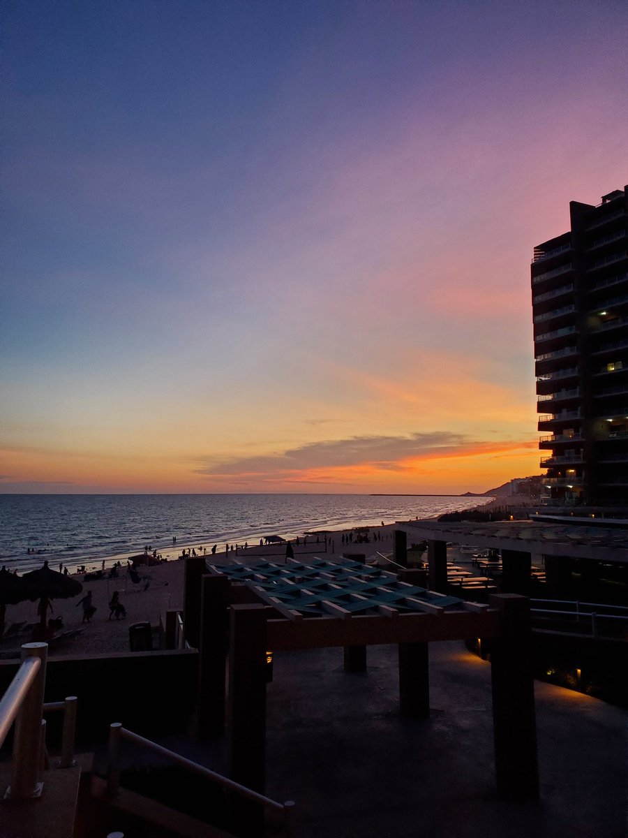 JimmyB991's tweet photo. These Rocky Point sunsets never fail https://t.co/avpziBfe42