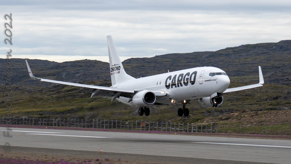 FrankReardon1's tweet photo. Landing on runway 16 in #Iqaluit #Nunavut #CGVZB @ChronoAviation Boeing 737-800(F) #B738 on JUL.23.2022 #YFBSpotters https://t.co/D88C1QaHPe