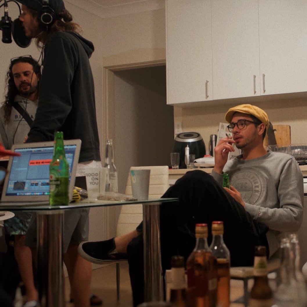 bondisessions's tweet photo. From the beginning - How we started 🎬

Check out the link • Observa&amp;Absorve 

https://t.co/9K3XpqKdaC https://t.co/hkbNt4ZR68