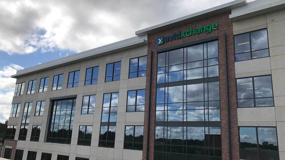 Great #Leadership takeaways <a href="/christianscreen/">Christian Screen</a> got from <a href="/MichaelPraeger/">Michael Praeger</a>, #CEO of <a href="/AvidXchange/">AvidXchange, Inc.</a> 👉🏻 bit.ly/2UGTJzI 

👍🏻Please follow me to evolve together as the #Data world continues it’s massive growth <a href="/mike_jelen/">Mike Jelen</a> 

#ThoughtLeadership
#Founders
#StartUp
#Tech