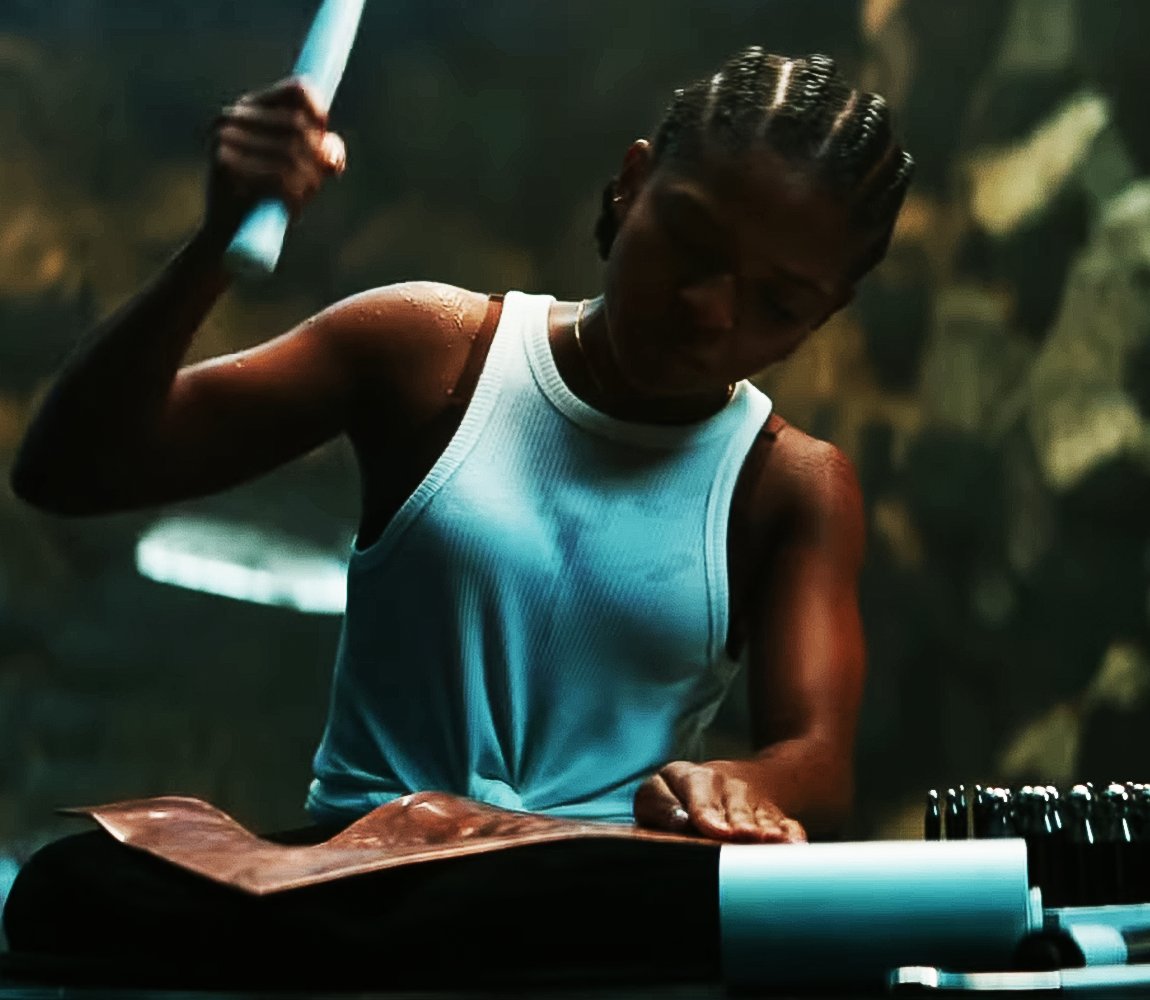 madi. ☼ on Twitter: "RT @mcucomfort: First look at Dominique Thorne as