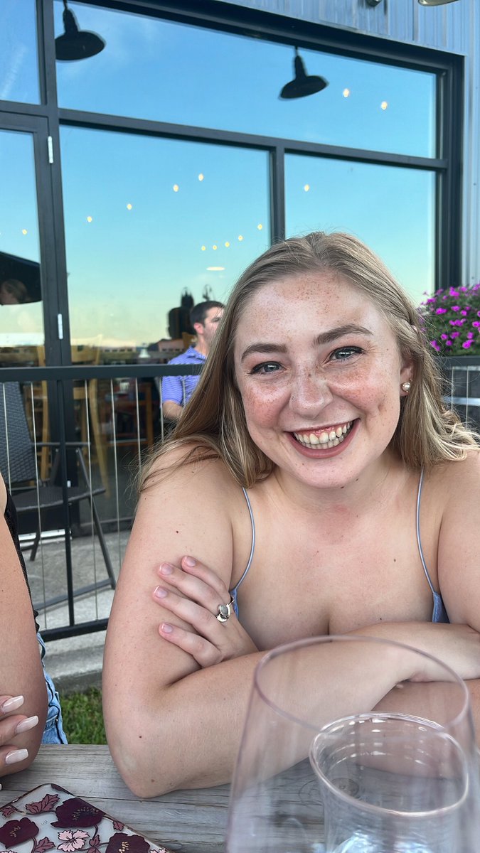 Having the best time at <a href="/holdette/">Holdette</a> weekend 💗 

Holdette is a community for post grad women… and this weekend my Boston crew is spending time with the New York chapter 🫶