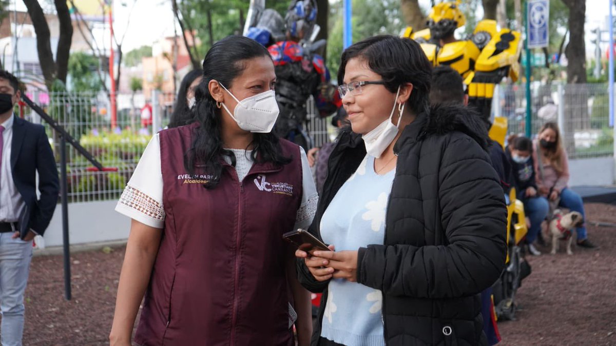 evelyn_parraA's tweet image. ¡Es un gran día y estamos muy content@s! 
Hoy entregamos dos hermosos y renovados espacios para que las familias de @A_VCarranza convivan, se ejerciten, disfruten de la cultura y más: los parques Aguascalientes y Oaxaca. 1/3