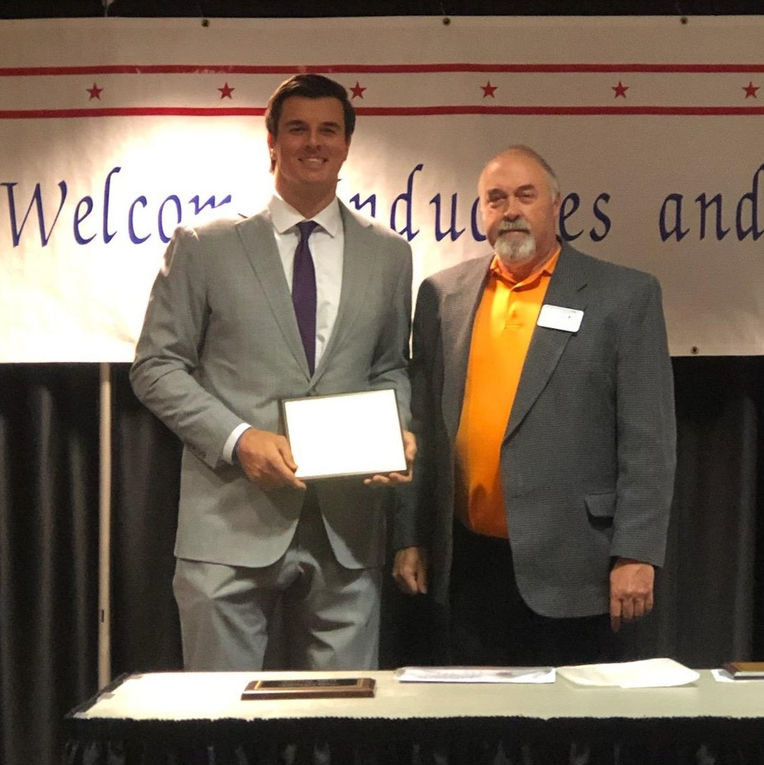 delcohof1's tweet photo. Congratulations to Ryan Kerrigan on being a 2022 Delaware County Athletic Hall of Fame inductee! https://t.co/mGpwIvYTHW