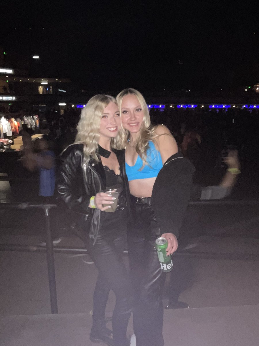 ChattMegan's tweet photo. happy birthday to the best friend I could ever ask for🫶🏼 hope you’re partying hard in TN tonight and can’t wait to visit soon! ily the most @madisonbrooke14 https://t.co/N9pn58AZLI
