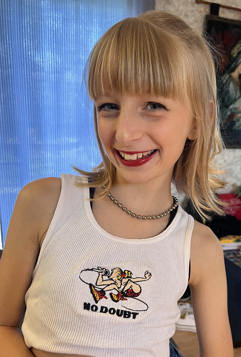 thelittleradish's tweet photo. My girl had a dance photoshoot today and it was punk theme. She wore my old @nodoubt tank and necklace. She did her makeup for some Total @gwenstefani vibes!! #justagirl https://t.co/Al7Jt9r8f2