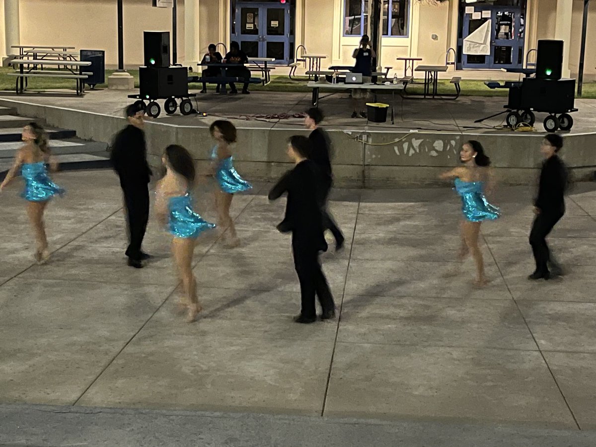 Class of ‘23 Summer Bash with performances from Fuego, Cheerleaders, and Band!!! Thank you everyone that made this even a success!!! Only @DVHS #OFOD