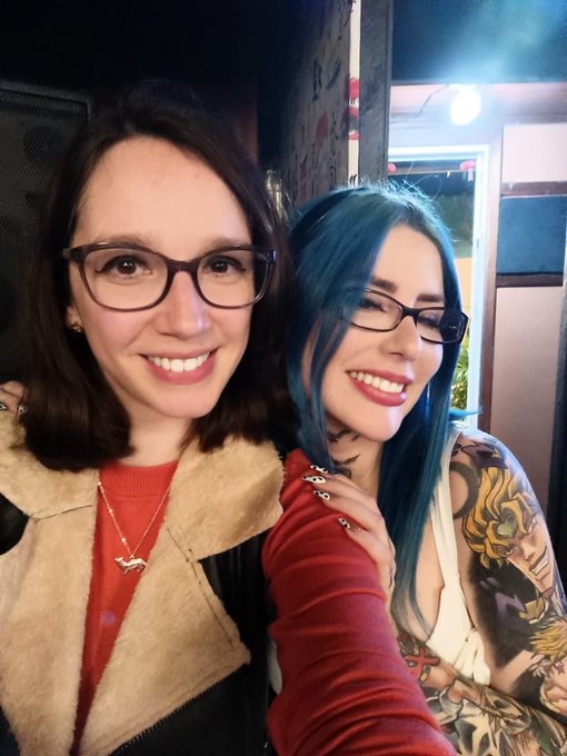 Hoje foi aniver dessa pessoa maravilhoooooosa que &eacute; a @Taisfka !  Sou muuuuito muito feliz em ser tua<a href="/tag/theotakubox"class="tags"><span>#theotakubox</span></a><a href="/tag/myotakuboxcollectioncheck"class="tags"><span>#myotakuboxcollectioncheck</span></a>