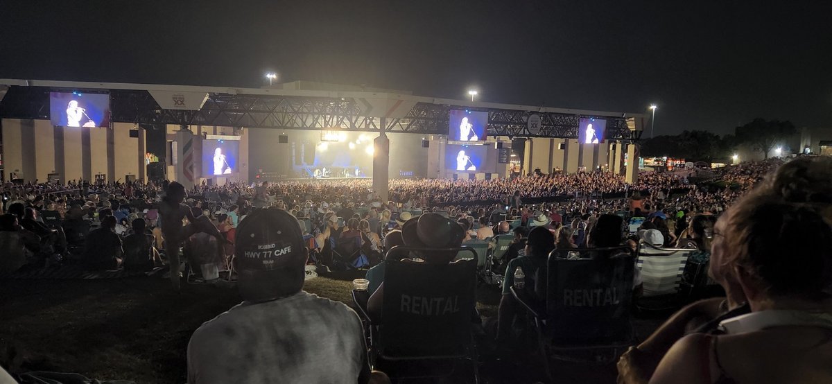 FEED A HERO tweet media