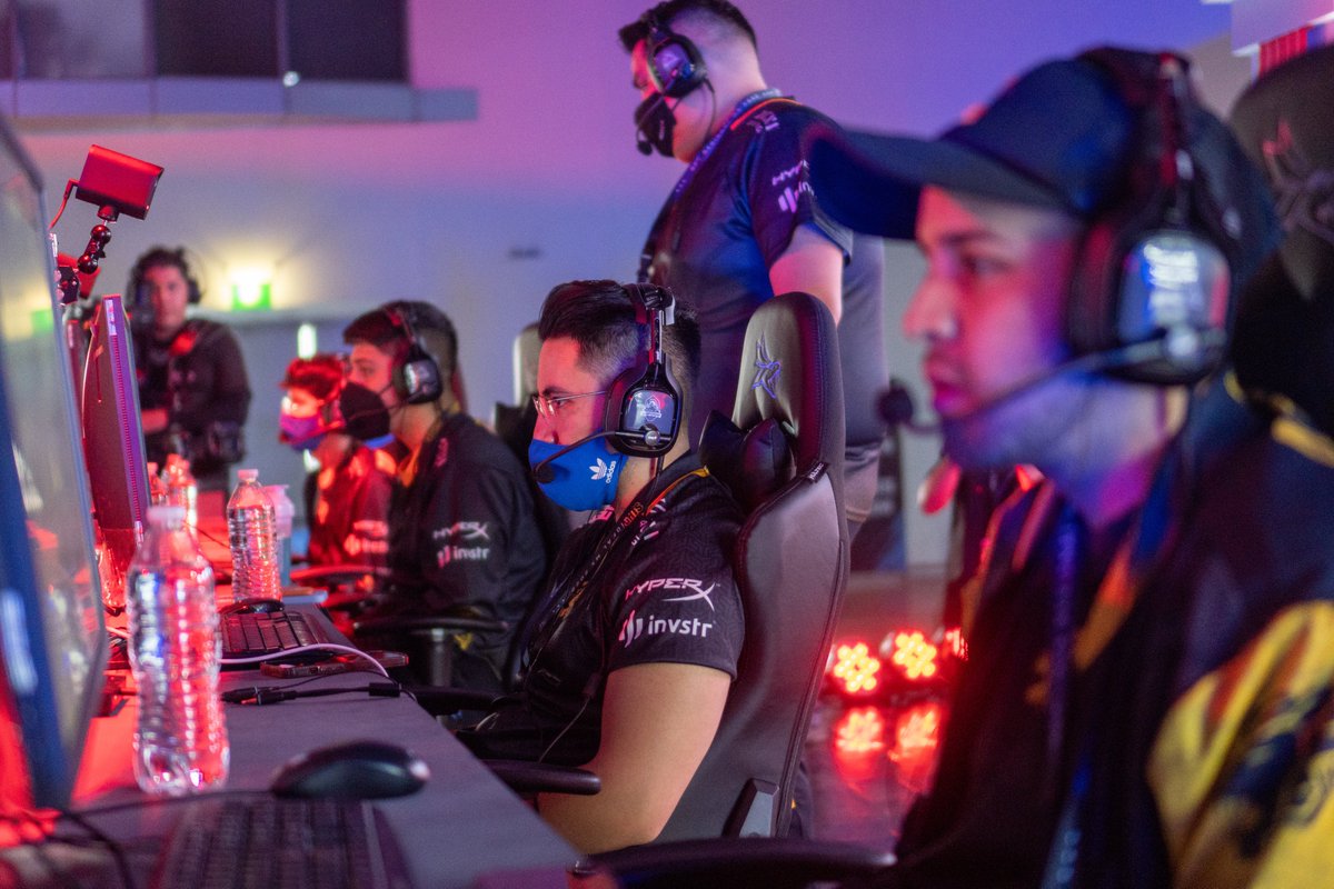 HCS's tweet image. The @KnightsGG secure Top 3 following a swift 3-0 sweep over @TimbersEsports! 🦁