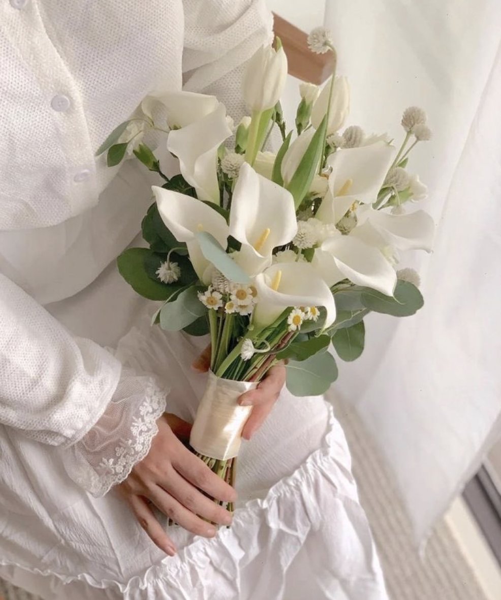 sabbykongsi's tweet image. To all bakal pengantin out there, this one for you 🫶🏼

Because I found A LOT of beautiful hand bouquets for your big day at @ShopeeMY!👰🏻‍♀️💐

Save, bookmark and like for future references! 🤍
— the thread