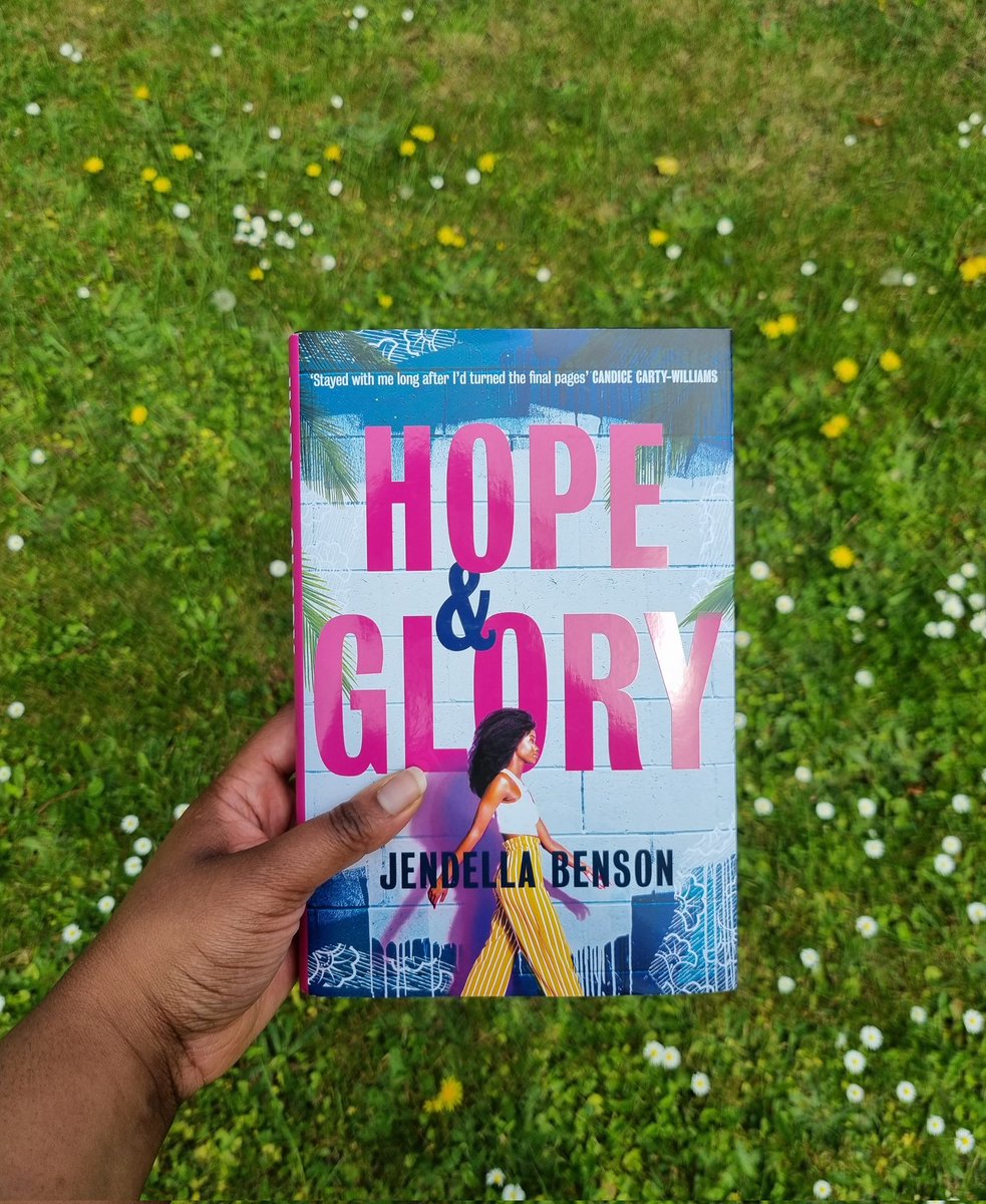 We're going live on Instagram with @Chaptersandchi1 to discuss Hope & Glory by @JENDELLA today at 4pm! Make sure to tune in 💜