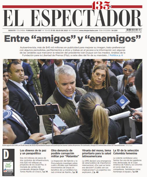 elespectador's tweet photo. Autoentrevista, más de $45 mil millones en publicidad para mejorar su imagen, trato preferencial con algunos periodistas y perfilamientos a otros son algunas de las variables que marcaron la relación de Duque con los medios 

Lea este análisis de @FLIP_org https://t.co/P1GmxAfso9 https://t.co/ndwijhNTmF