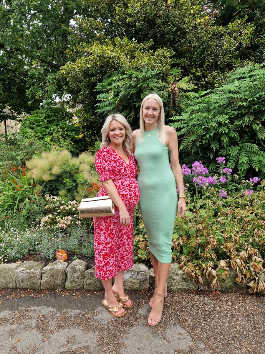AmyTordoff's tweet photo. ❤️👰🏻‍♀️ finally got to celebrate our beautiful bestie becoming a bride yesterday 👰🏻‍♀️❤️
@Emma_Stitch #wedding #summer #love https://t.co/JSzPNrTBzD