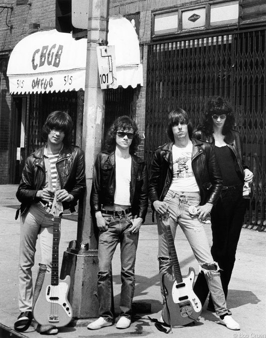 crockpics's tweet photo. Ramones, 1975. Photo by Bob Gruen. https://t.co/jSjQ6XxFgq
