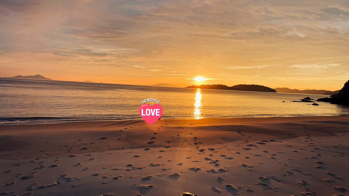 석양도 이쁘고 
남자들은 더 예쁘고💕