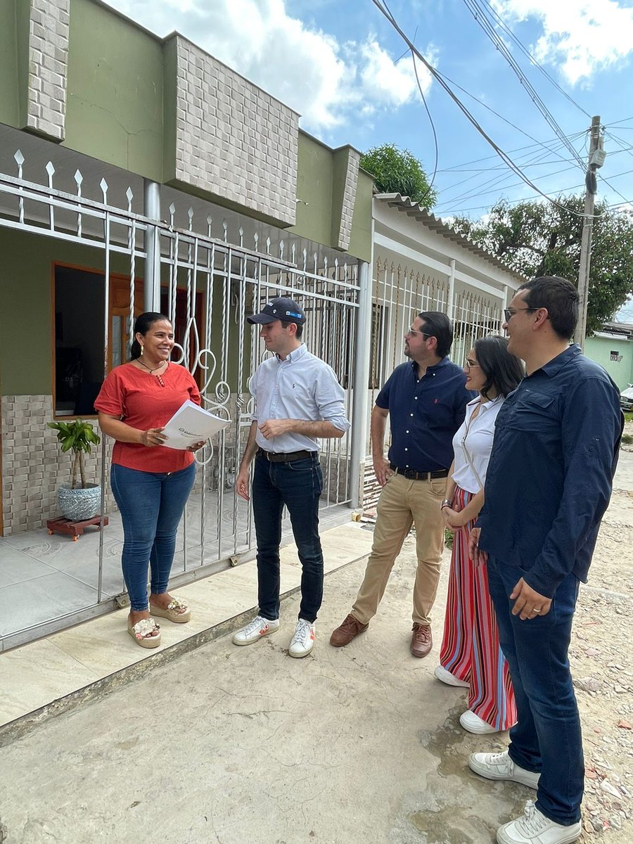 Carlos Ruiz tweet media