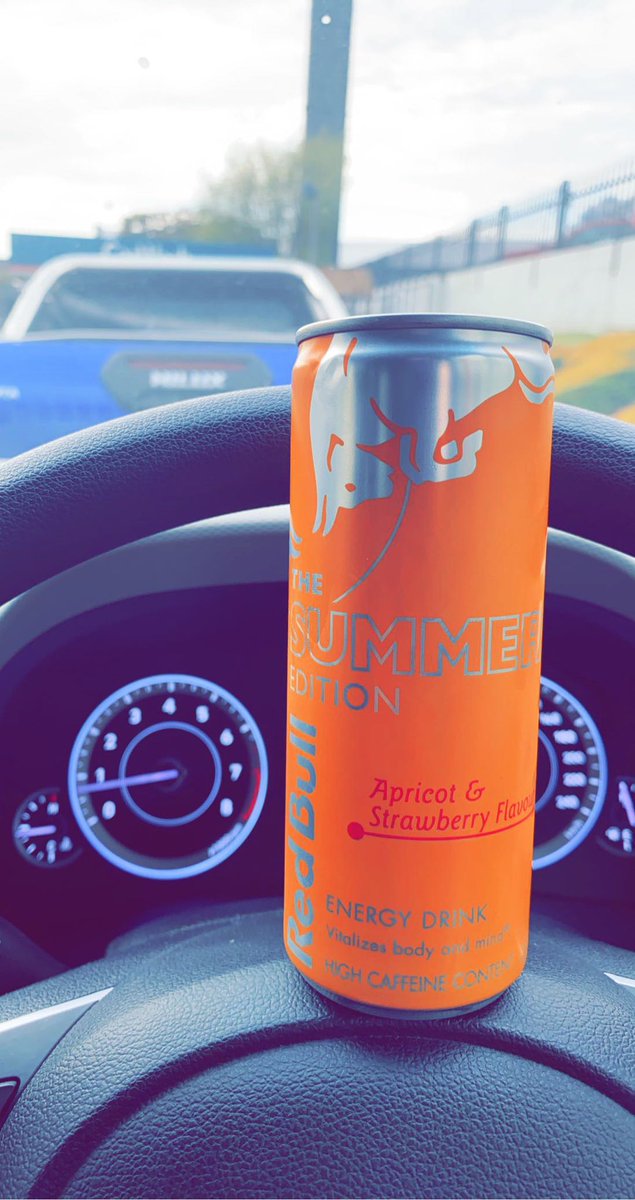 This one hits different! Summer is here 😍 <a href="/RedBullZA/">Red Bull South Africa 🇿🇦</a>