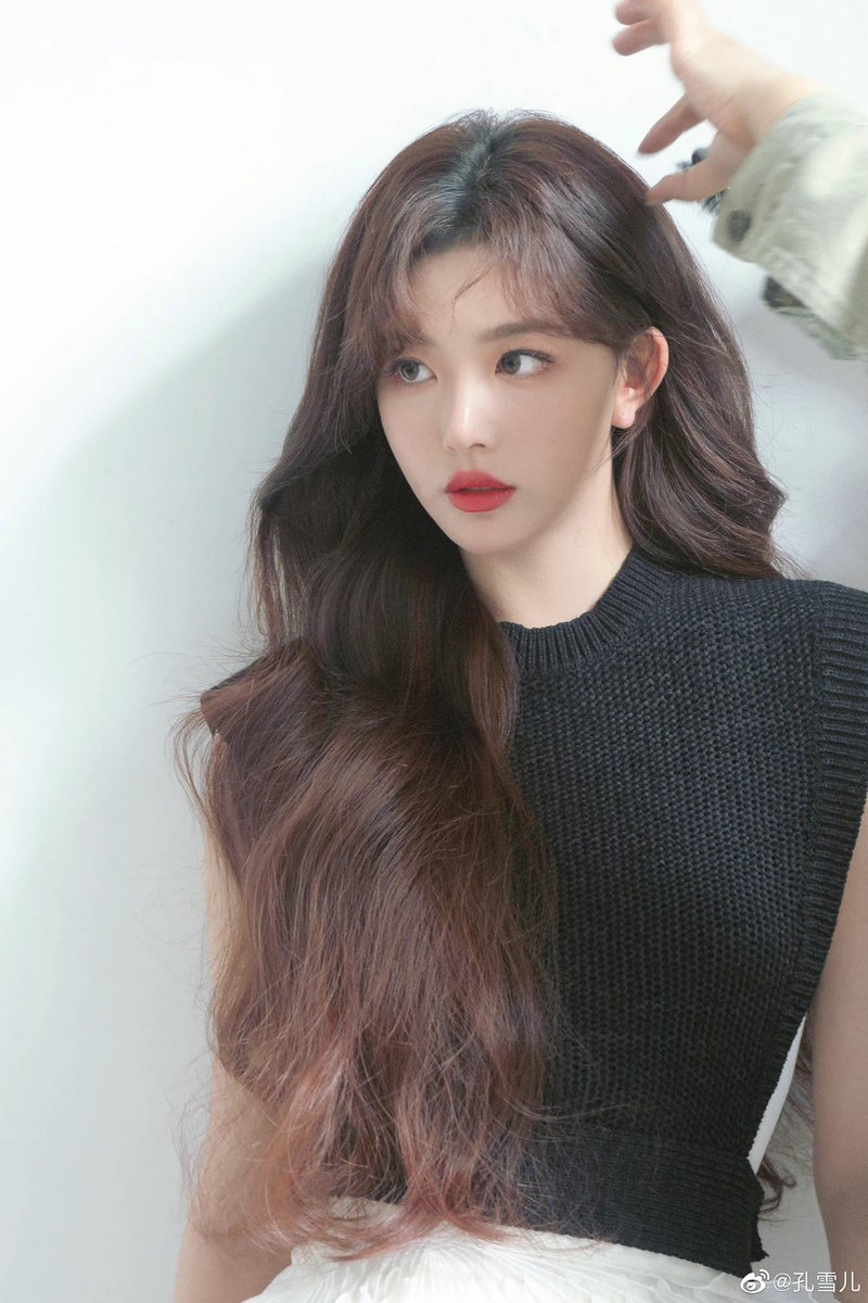 Snow_fanstation's tweet photo. 0713 Snow Studio Update

🎀.
A day with a big bow🤣

#KongXueer #SnowKong #孔雪儿 https://t.co/paADEXJSul