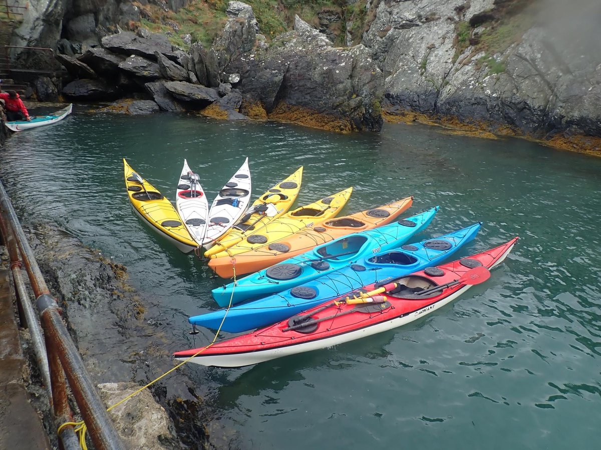 RoseCottage_'s tweet photo. What a great way to explore the Island and seal spotting too. Contact @SeaKayakWales for more information #SummerSlam #kayaking #seakayaking #sea #havingfun #living #livingalivelylife #Anglesey  #lovinglife https://t.co/UxLDvZRsg6