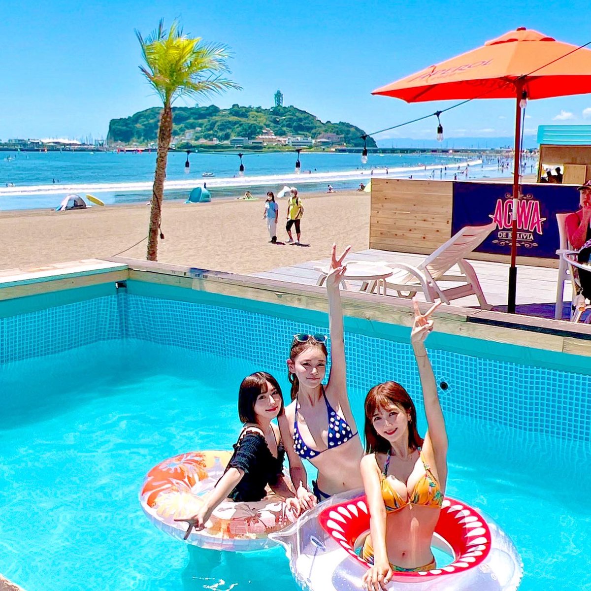 橘メアリーさんが、ひびたんとここみん夏満喫！湘南での海水浴をツイッターで公開！