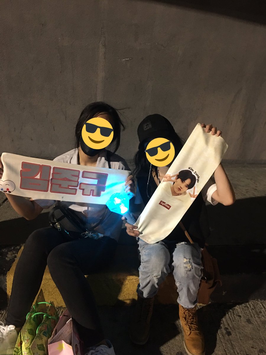 JUNKY_UWU's tweet photo. @cosmickyus finally meet me in person ๐ฅฐ #oustash https://t.co/V5oytWUVqy