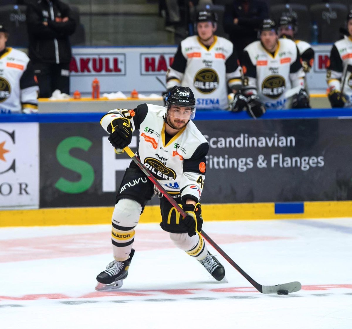 StavangerOilers's tweet photo. Ønsk #40 Martin Lefebvre hjertelig velkommen #tilbake! 😍
Vi er utrolig glade for at Martin ønsker å returnere til Oilers og Stavanger for kommende sesong.💛🖤 #sammenervisterke
Foto: Brian Mchattie https://t.co/JLNUYI3mPp