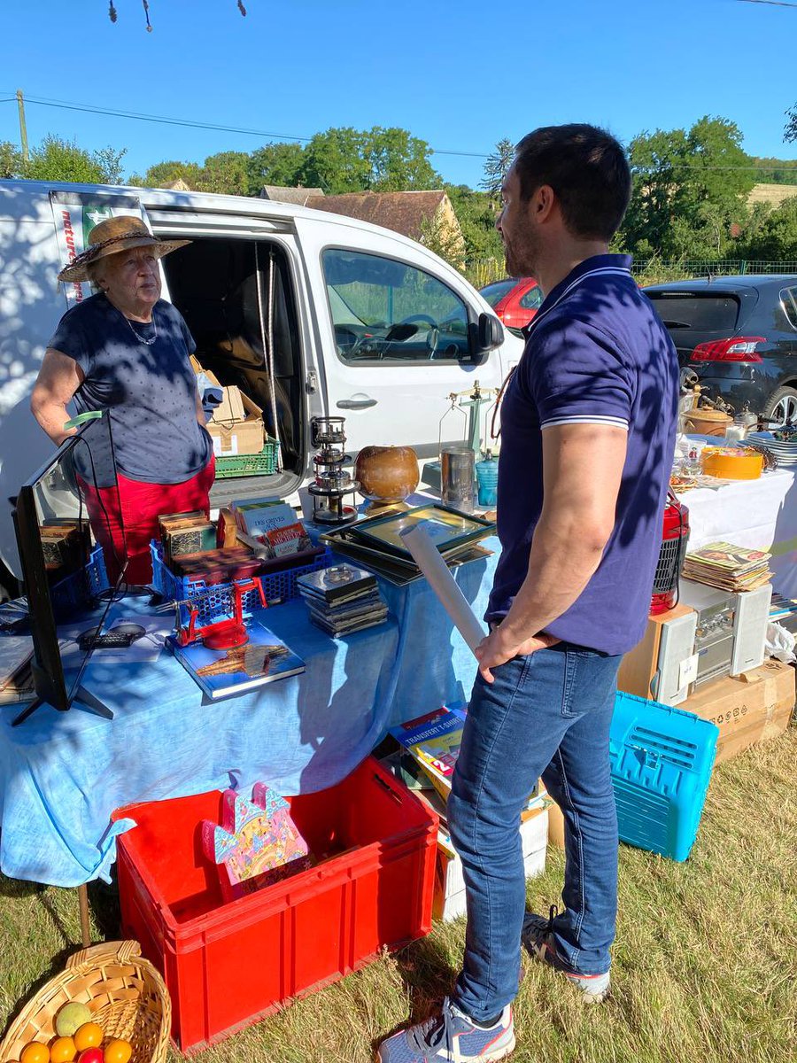 JulienOdoul's tweet photo. Bravo à l’association Les Copains de Chauffour pour l’organisation du vide-grenier à Cérilly. Du local, du terroir, de la convivialité ! La France qu’on aime et que nous devons protéger face au rouleau compresseur macroniste ! 

#Yonne #DirectTerrain https://t.co/Y17g5eaaJk