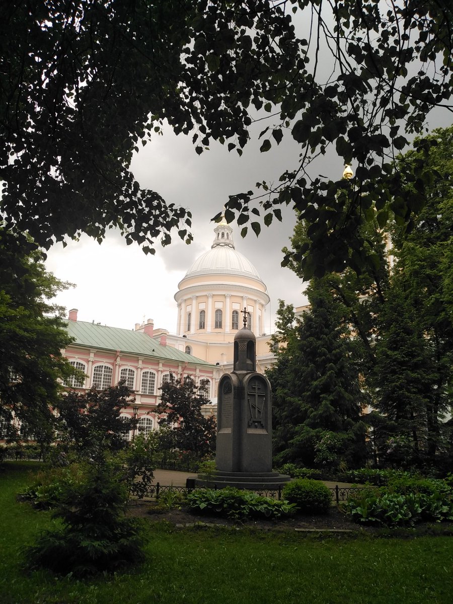 ChaoticNina's tweet photo. Aleksando-Nevskaya Lavra. Anne and Ann visited this church.They didn't practise to learn a new language yet, so they didn't understand a word in prayers. 
#GentlemanJack #AnneLister #AnnWalker #savegentlemanjack  #annelisterpilgrimage #followingannelister #AnneListersteps https://t.co/n92UGCIAML
