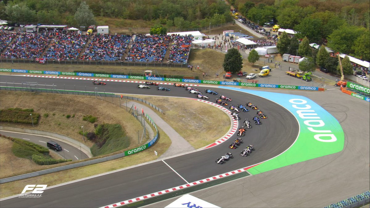 LAP 1/37

Pourchaire moves into P2, Iwasa takes P3! 

Armstrong continues to hold strong in P1 💪

#HungarianGP #F2
