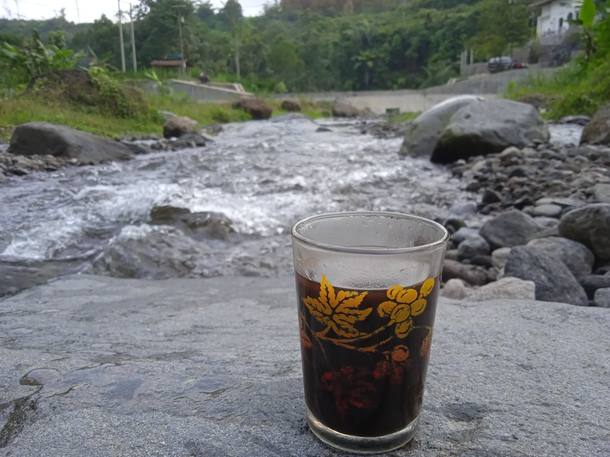 Sungai masih asri, ayo ngopi! #Kalikebo #Slumbung #Gandusari #AyoKunjungBlitar
