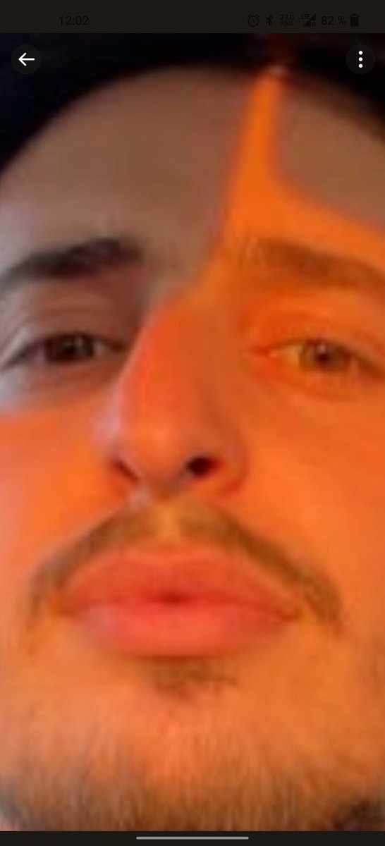 SixNintey's tweet photo. @pical439 @legacynnn Jo Bro Twitter zittert vor Angst 😂 https://t.co/pBQee9CkfC