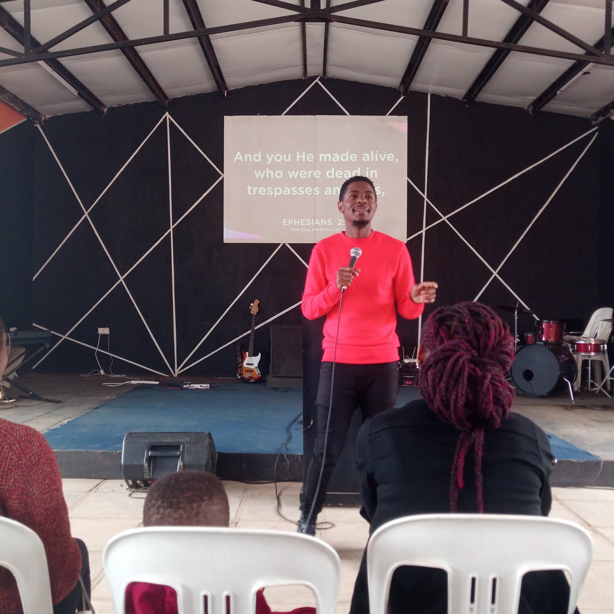 SamElvisBbosa's tweet photo. For you to appreciate where you're, you need to appreciate where you came from.
#WHMak #SundayGarage #Best100Minutes https://t.co/vBL08bGZWl