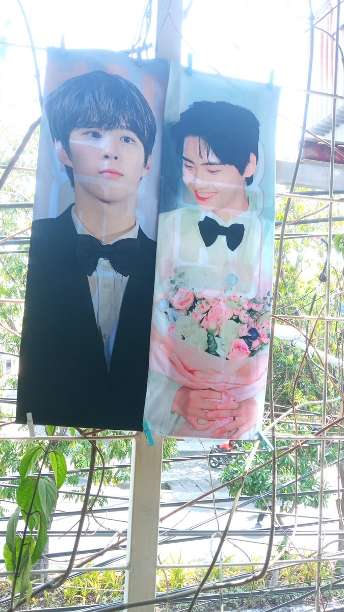 carnwation's tweet photo. jujur ampe bingung ini event kok bagi bagi terus ya keren bgt??? terima kasih @nw_timeless eventnya seru abis, sama buat temen temen yg bagiin freebies lucu lucu makasih ya (gabisa tag satu satu🥲) https://t.co/6fb1Y2rzXR