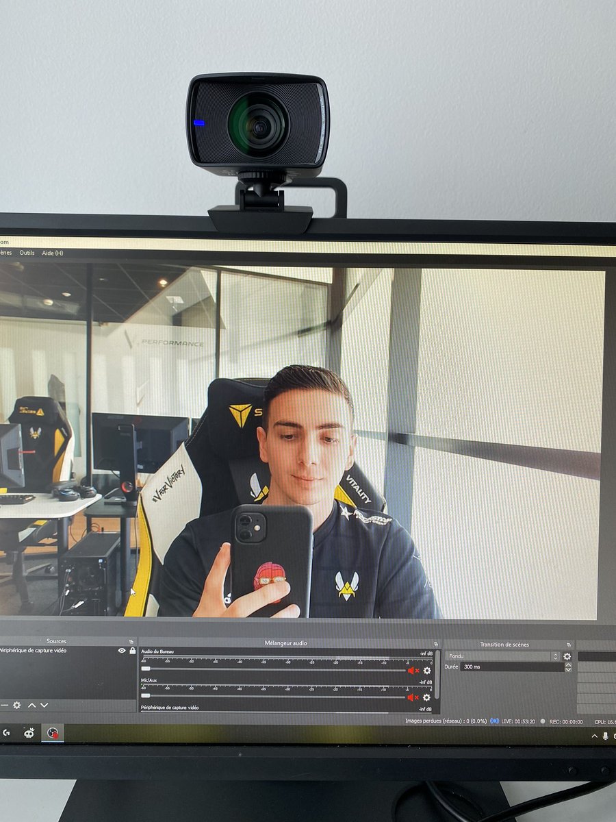 Rdv 13h pour la bagarre vs <a href="/HistoriaSG_/">HISTORIA</a>  

#VITWIN